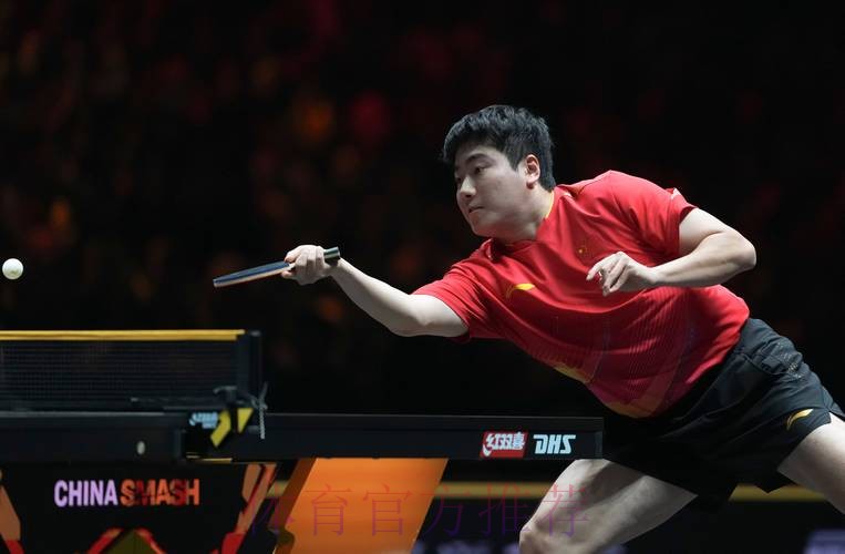 WTT多哈冠军赛：梁靖崑赢下国乒德比 晋级男单八强